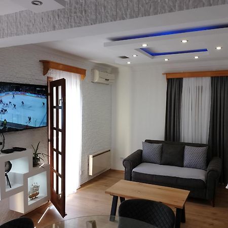 Apartment Ksenija Kotor Exteriör bild