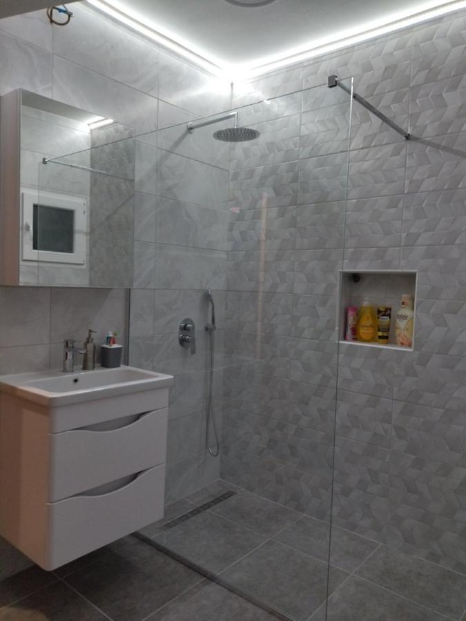 Apartment Ksenija Kotor Exteriör bild