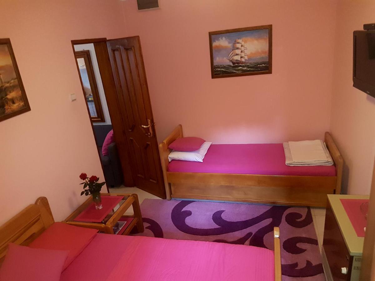Apartment Ksenija Kotor Rum bild