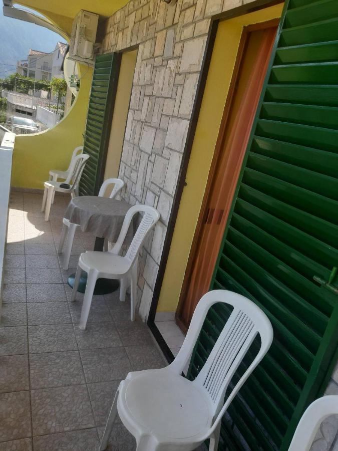 Apartment Ksenija Kotor Exteriör bild