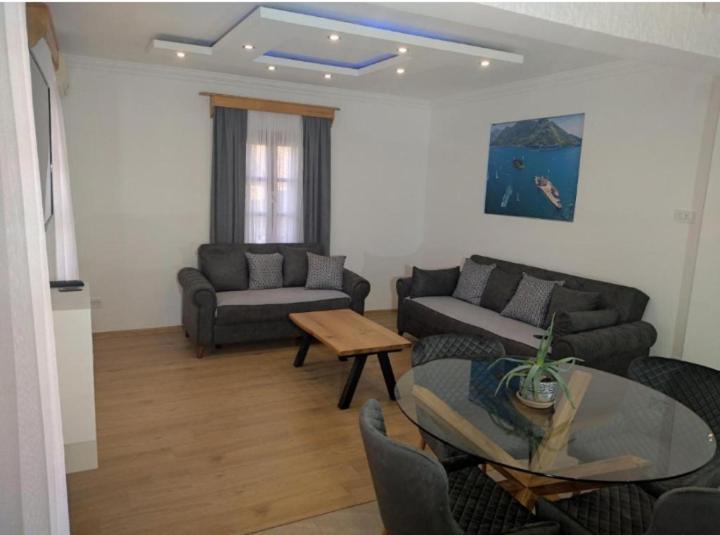 Apartment Ksenija Kotor Exteriör bild