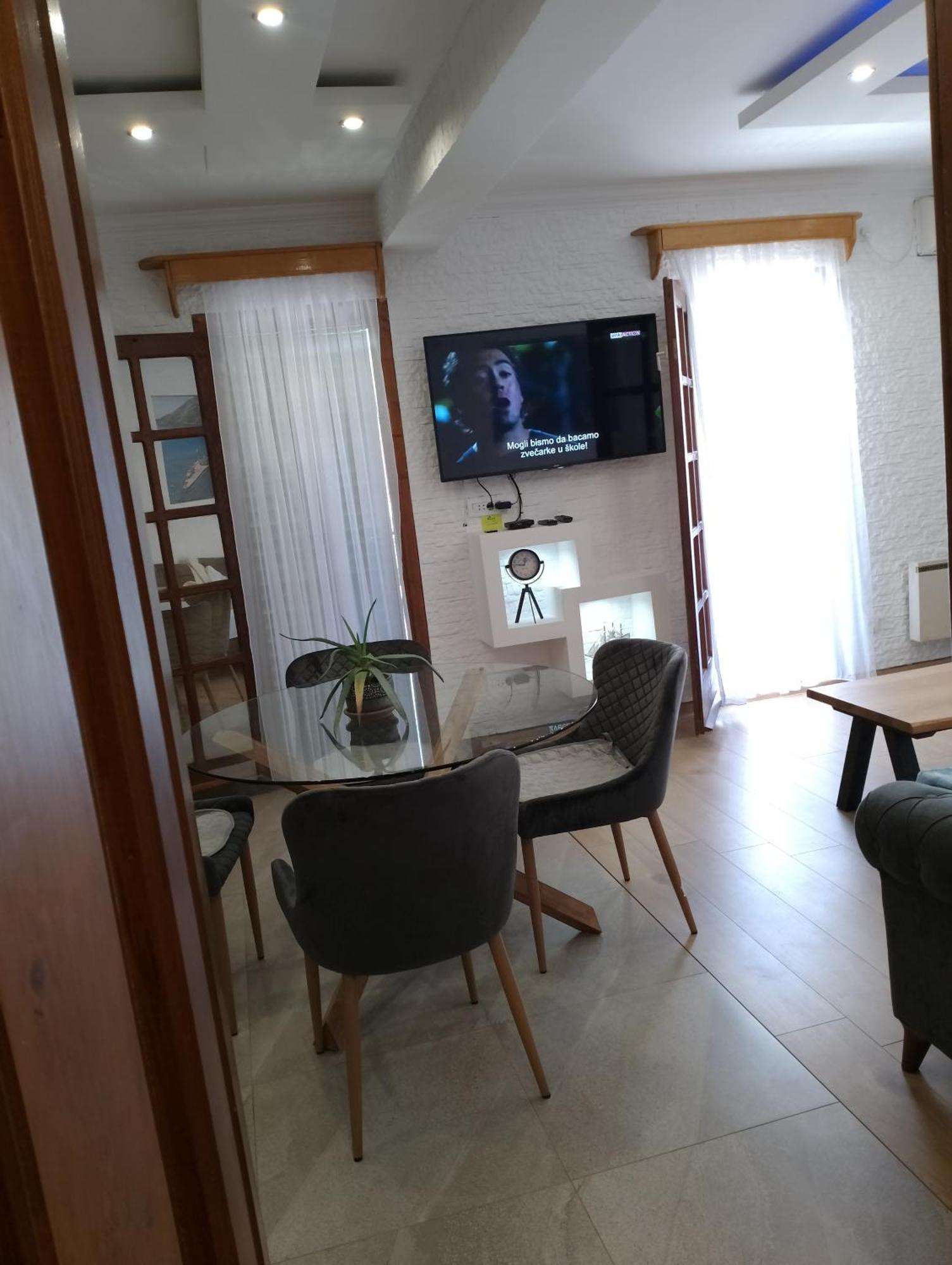 Apartment Ksenija Kotor Exteriör bild