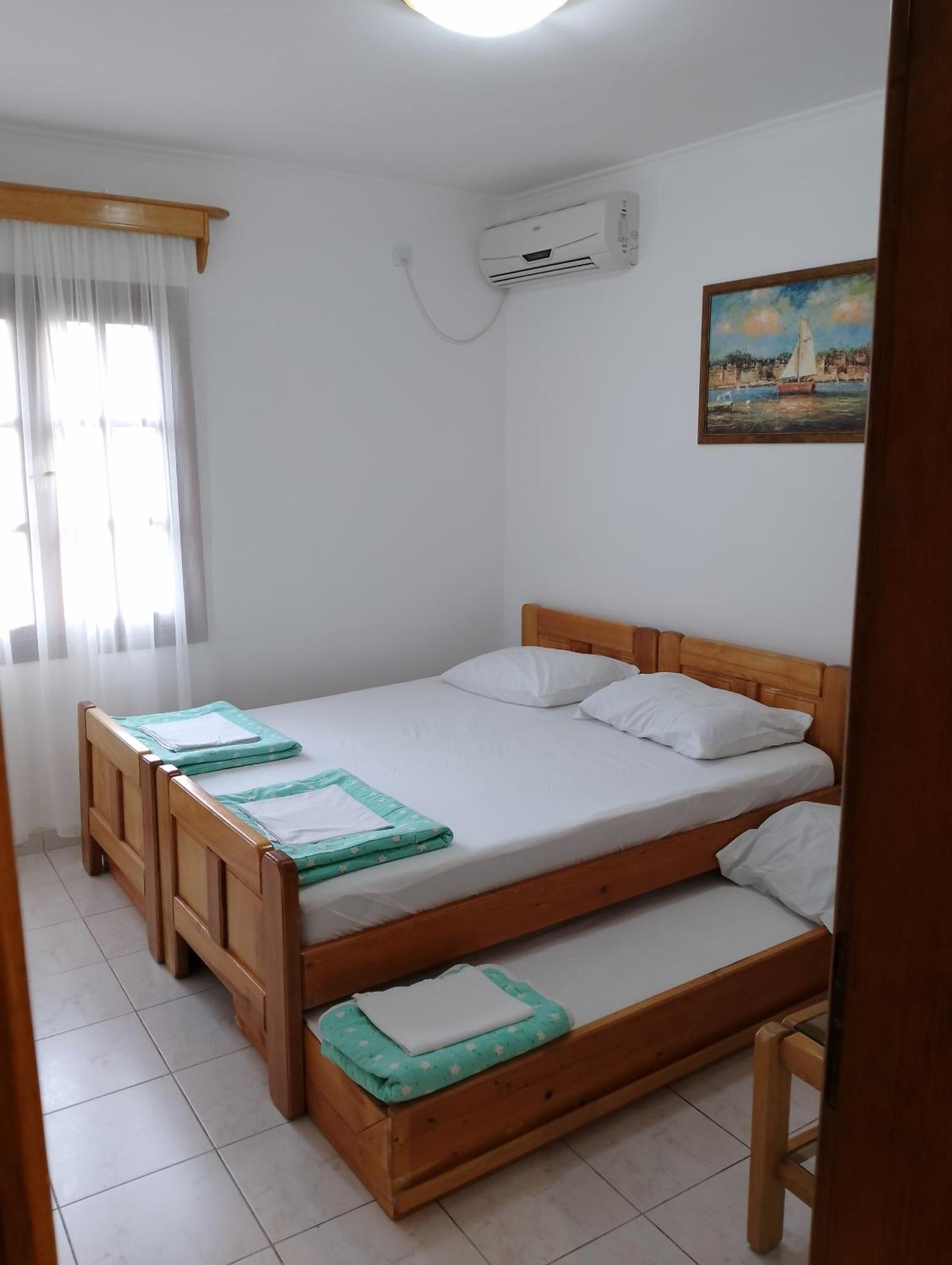 Apartment Ksenija Kotor Exteriör bild